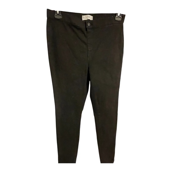 Vanilla Star Denim - Vanilla Star Black Jeggings Sleek and Stylish